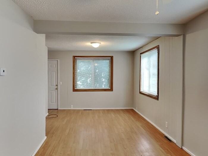 4446 Madison St Ne - Photo 2 of 22