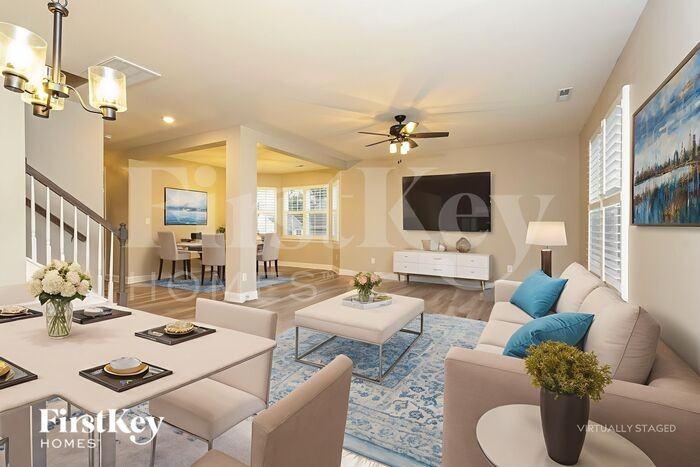 5587 Siler St - Photo 3 of 19