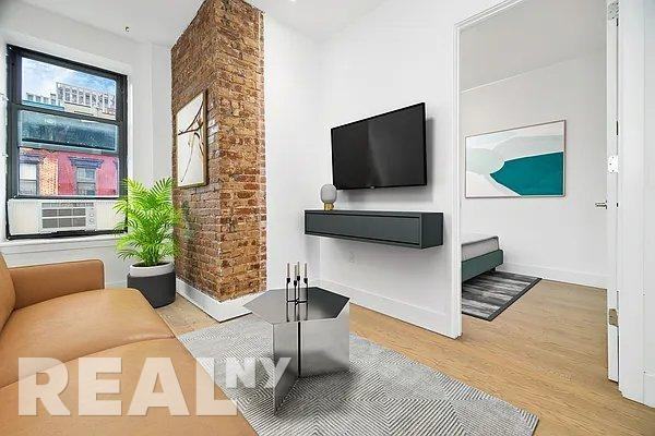 Orchard St #5 - Photo 3 of 6