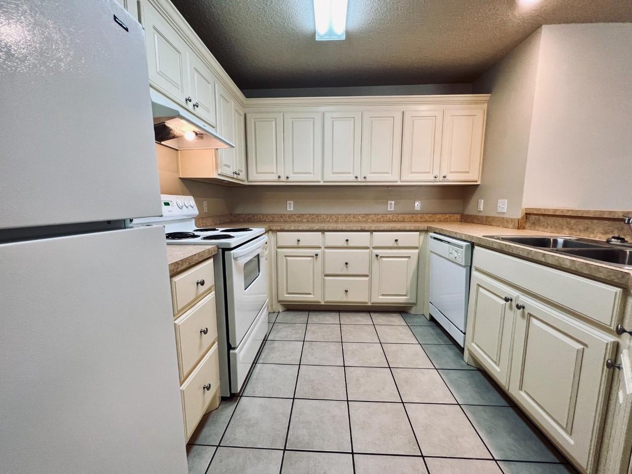 3115 109th Street - Photo 7 of 10