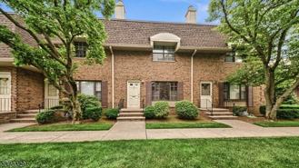 575 Grove St #H4 - Photo 1 of 1