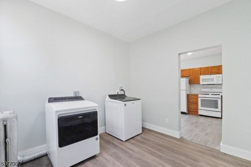 114 Littleton Ave - Photo 5 of 18