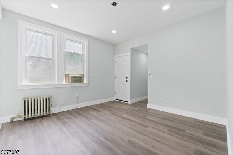 114 Littleton Ave - Photo 7 of 18