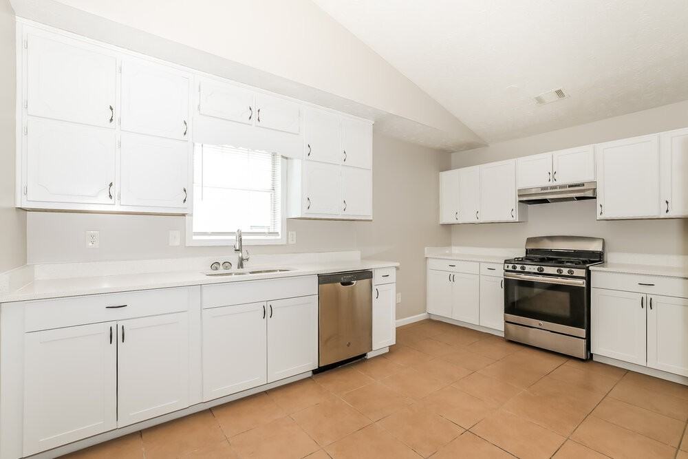 5712 Mistyview Dr - Photo 6 of 16