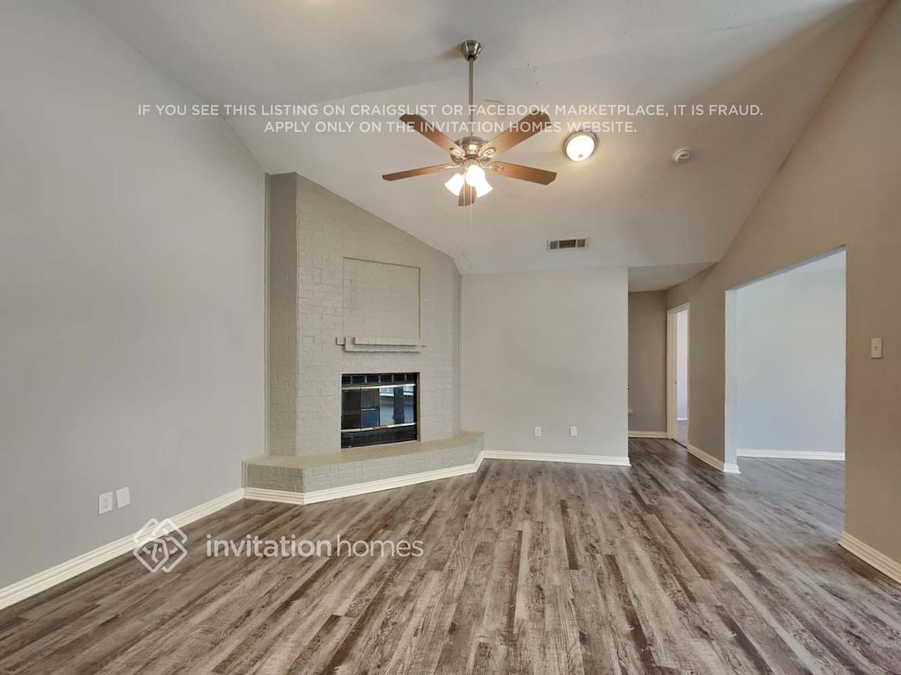 300 Blueleaf Dr - Photo 3 of 18