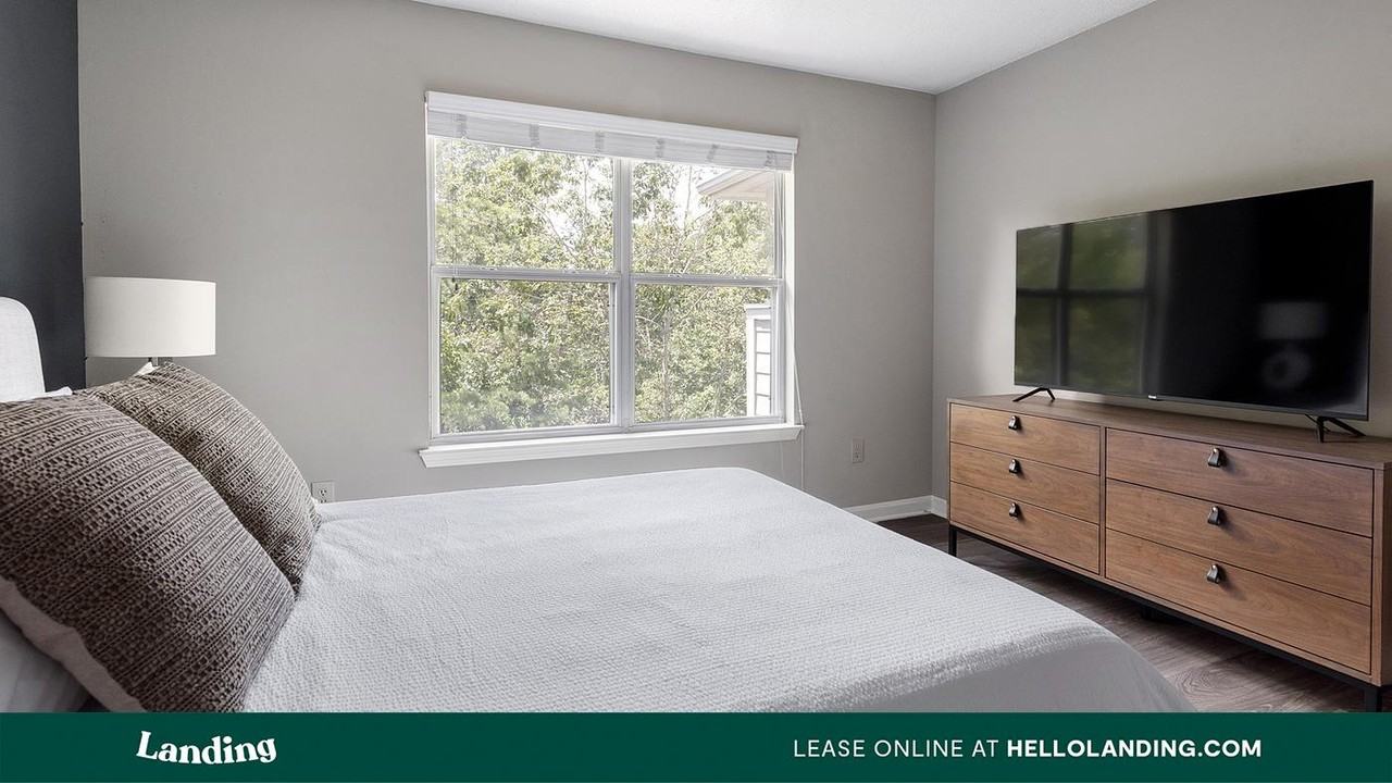 300 Long Shoals Rd - Photo 3 of 50