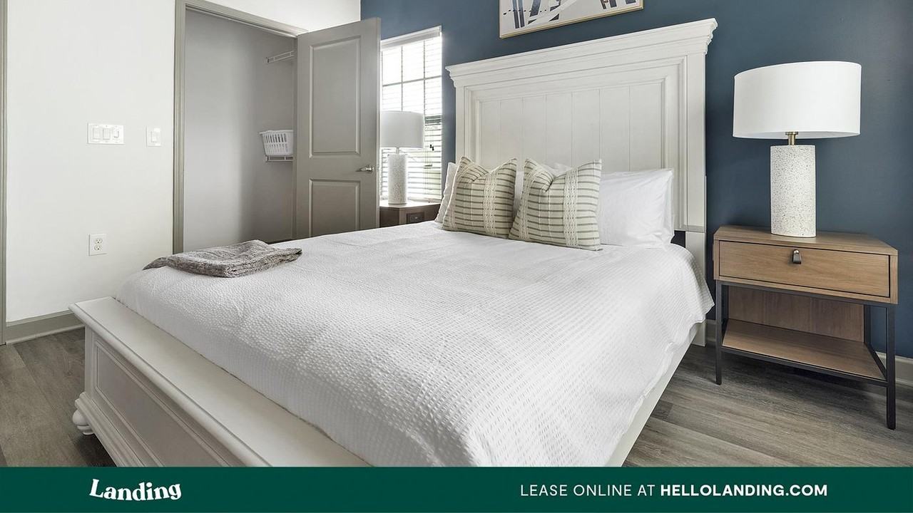 11010 Northlake Landing Dr - Photo 3 of 50