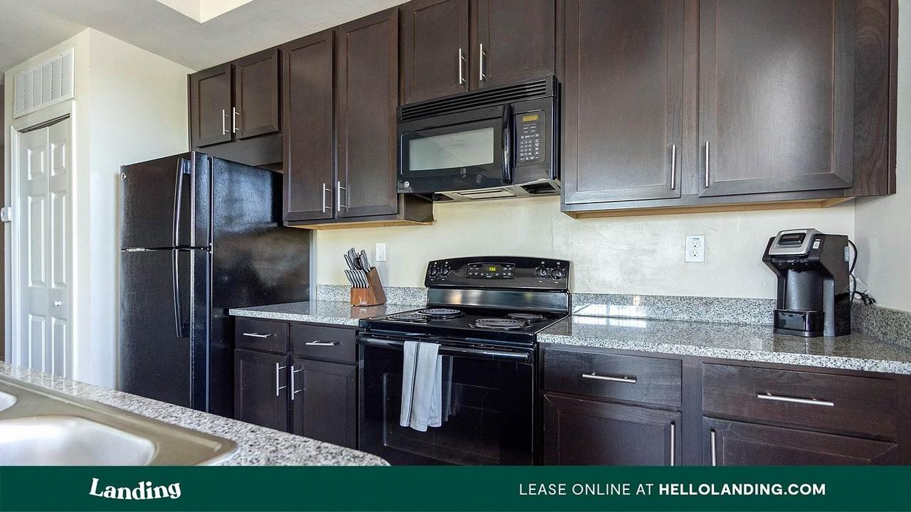 4590 Winkler Ave. - Photo 7 of 50