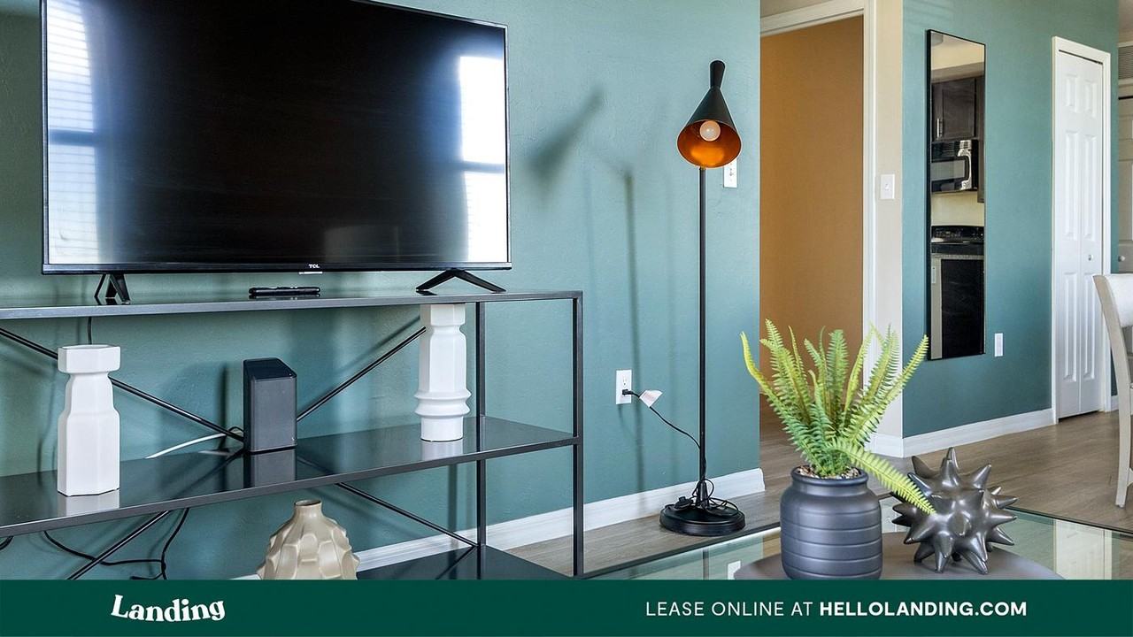 4590 Winkler Ave. - Photo 5 of 50