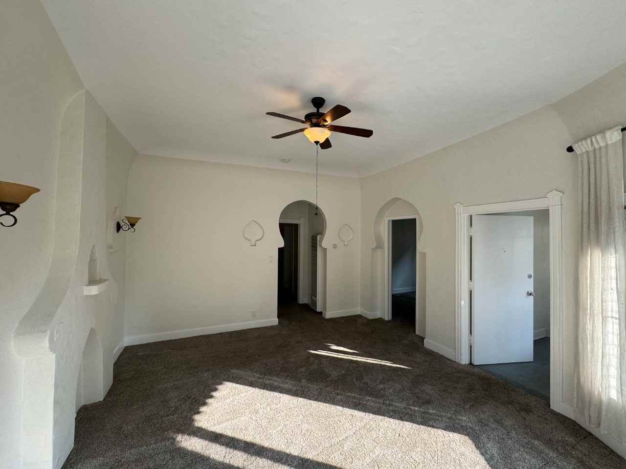 6407 1/2 Orange St - Photo 3 of 18