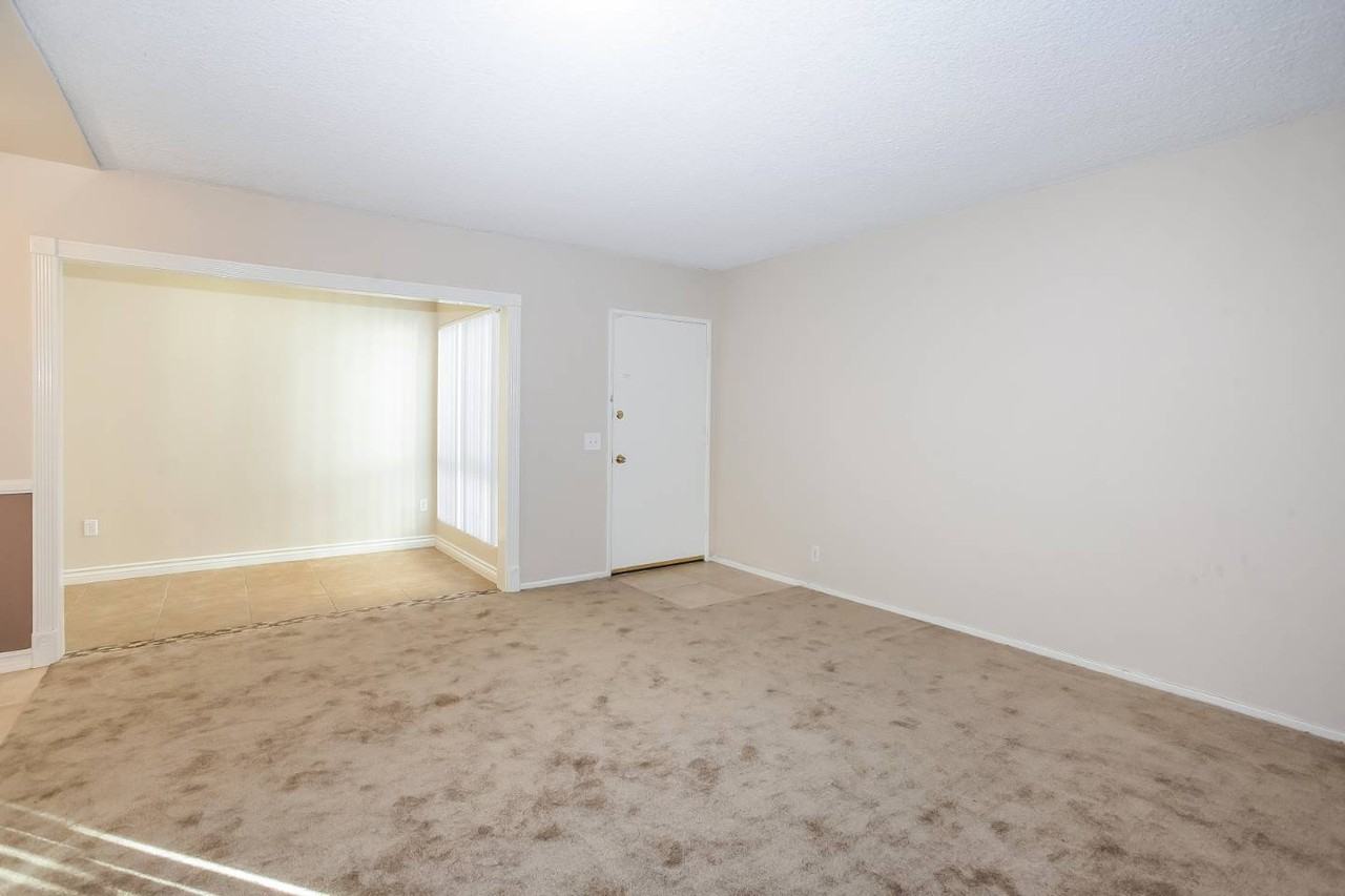 85 N Holliston Ave #3 - Photo 5 of 12