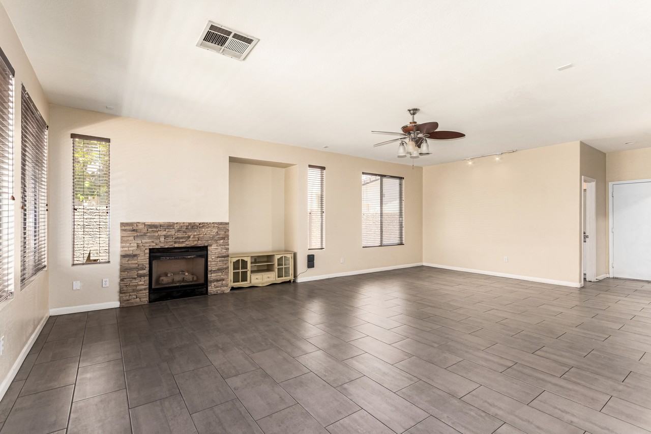 6804 West Lone Cactus Drive - Photo 7 of 49