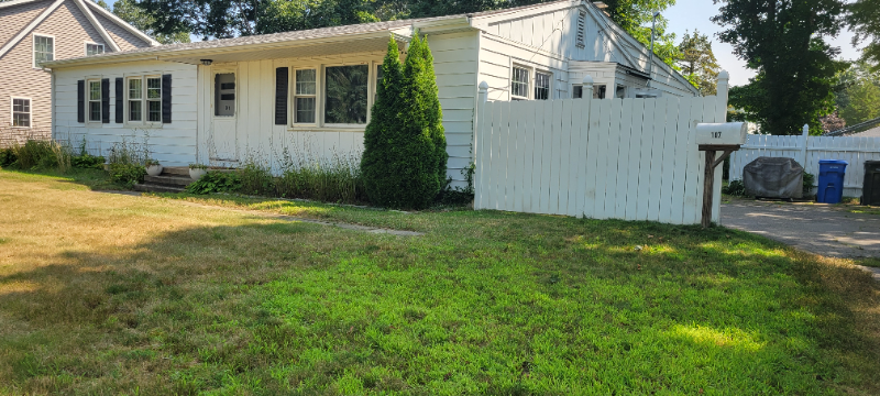 107 Harbor Pkwy - Photo 2 of 27