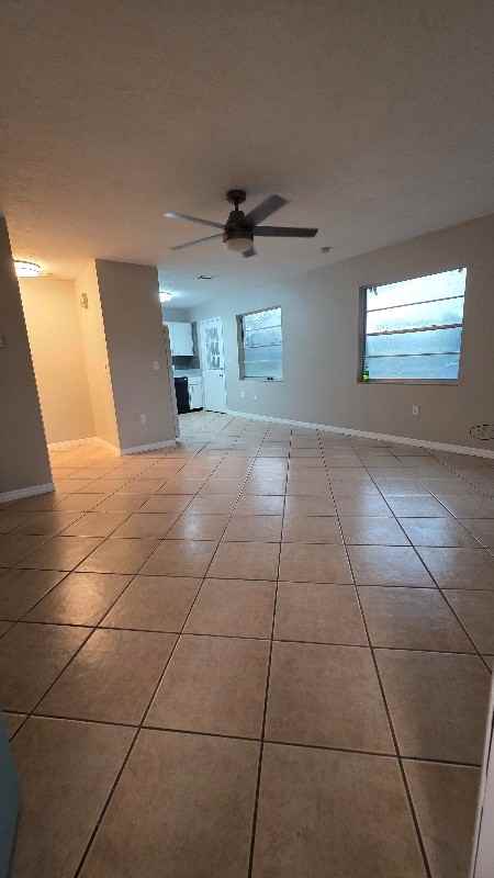 607 45th St E - Photo 4 of 20