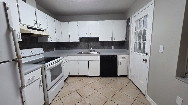 607 45th St E - Photo 5 of 20