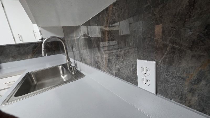 607 45th St E - Photo 6 of 20