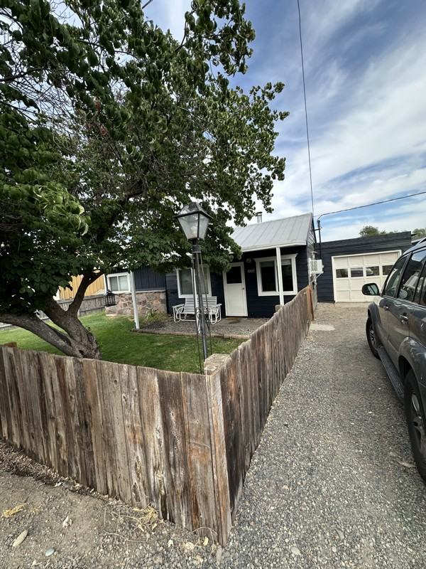 1007 N 15th St - Photo 3 of 21