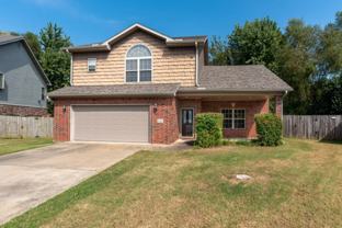 1103 Se Phoenix St - Photo 1 of 1