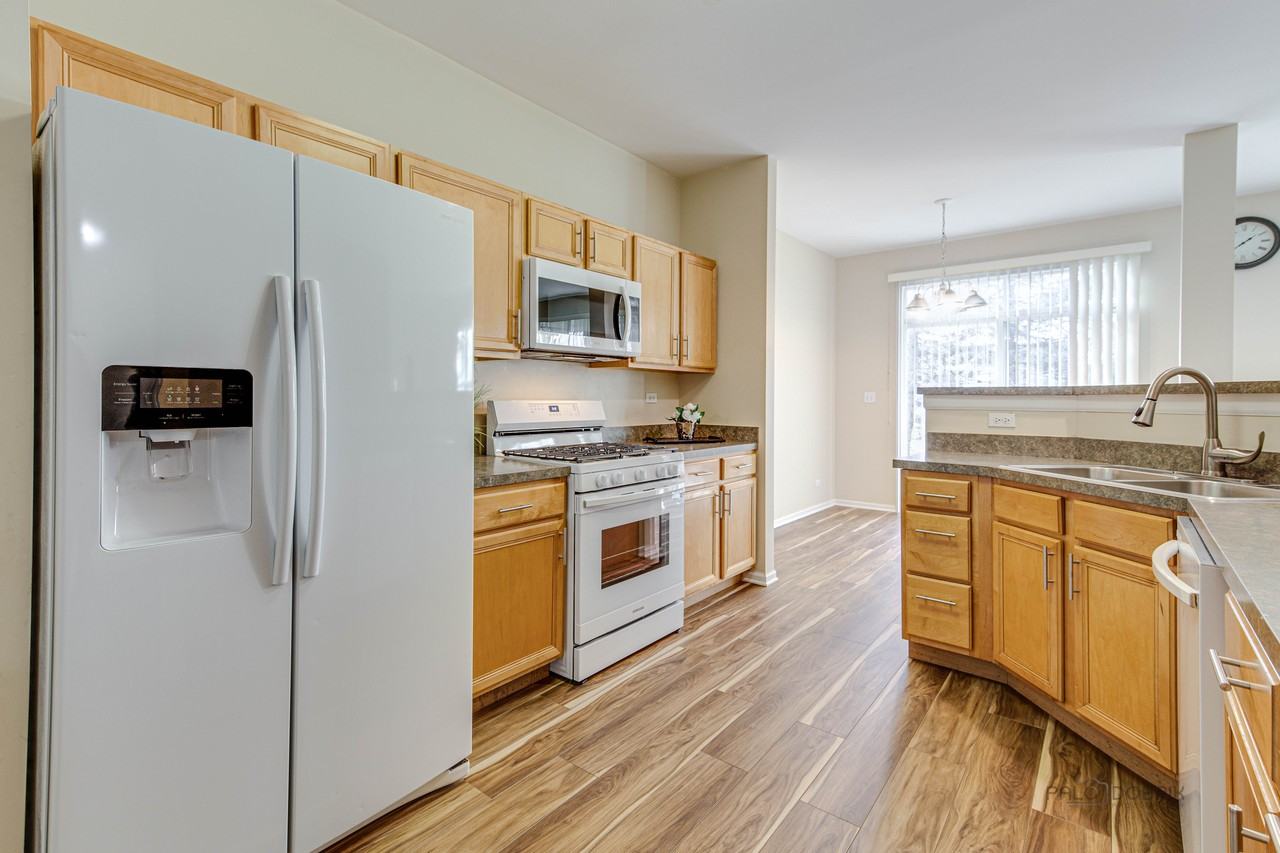 348 Pine Lake Circle - Photo 6 of 11
