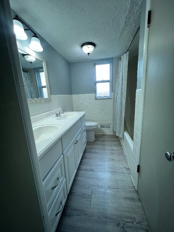 7903 Ackley Rd #7903 - Photo 5 of 14