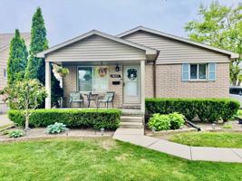 featured image of 28227 Gladstone St