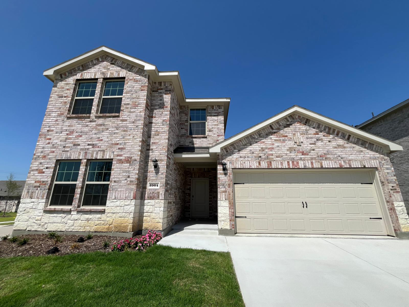 3904 Malachite Dr - Photo 2 of 20