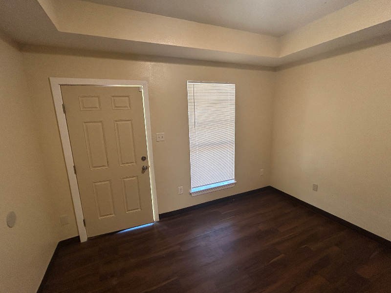 2203 Fairchild St - Photo 3 of 15