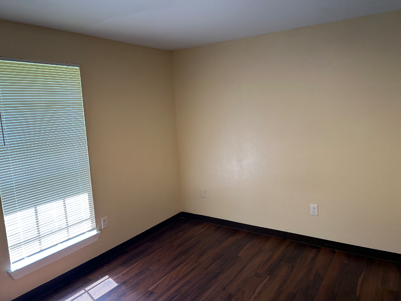 2203 Fairchild St - Photo 4 of 15