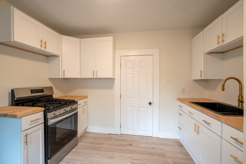 419 E Forest Ave - Photo 2 of 8