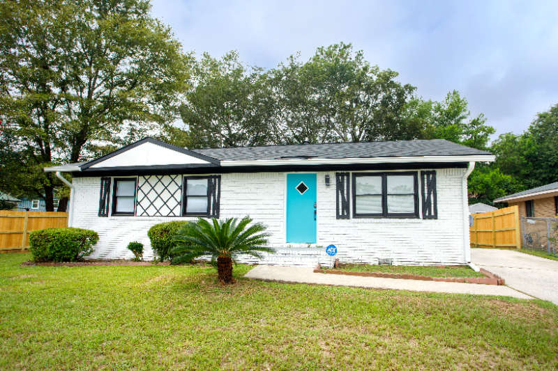 3410 Lancing Ct - Photo 2 of 20