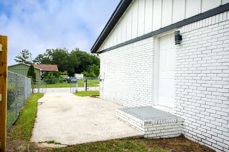 3410 Lancing Ct - Photo 3 of 20