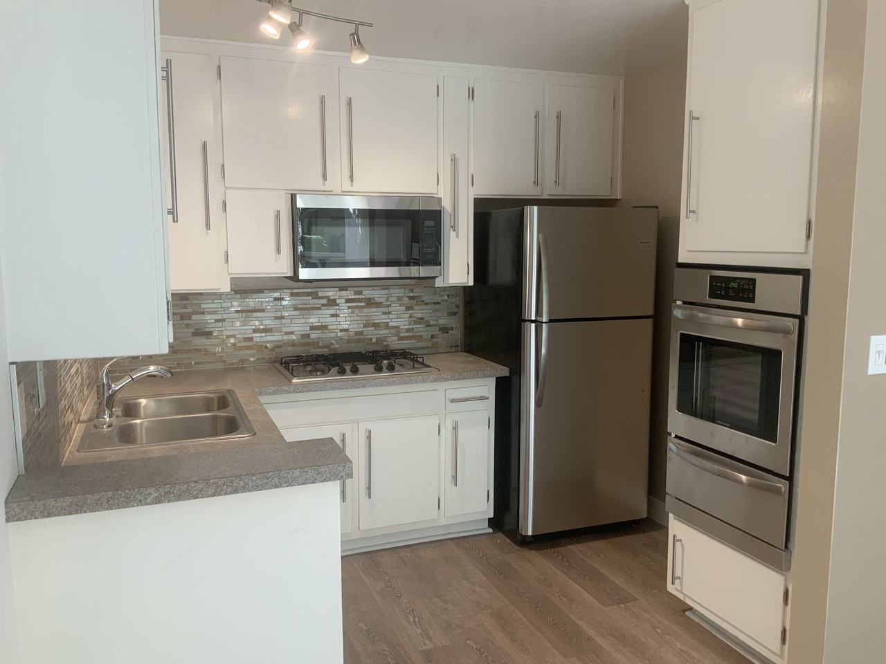 1127 Hacienda Place #3 - Photo 2 of 15