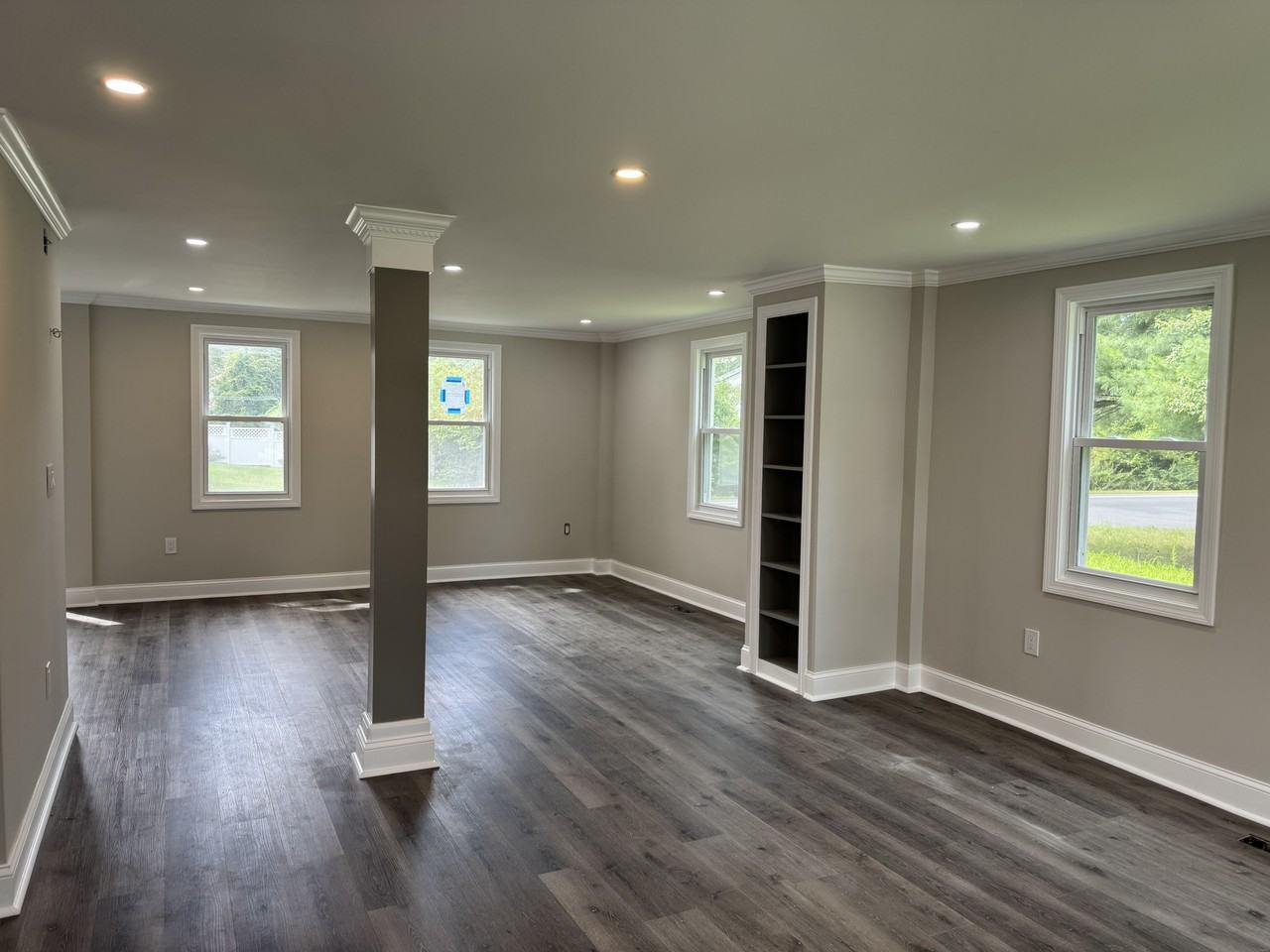 1484 East St N #A - Photo 3 of 12