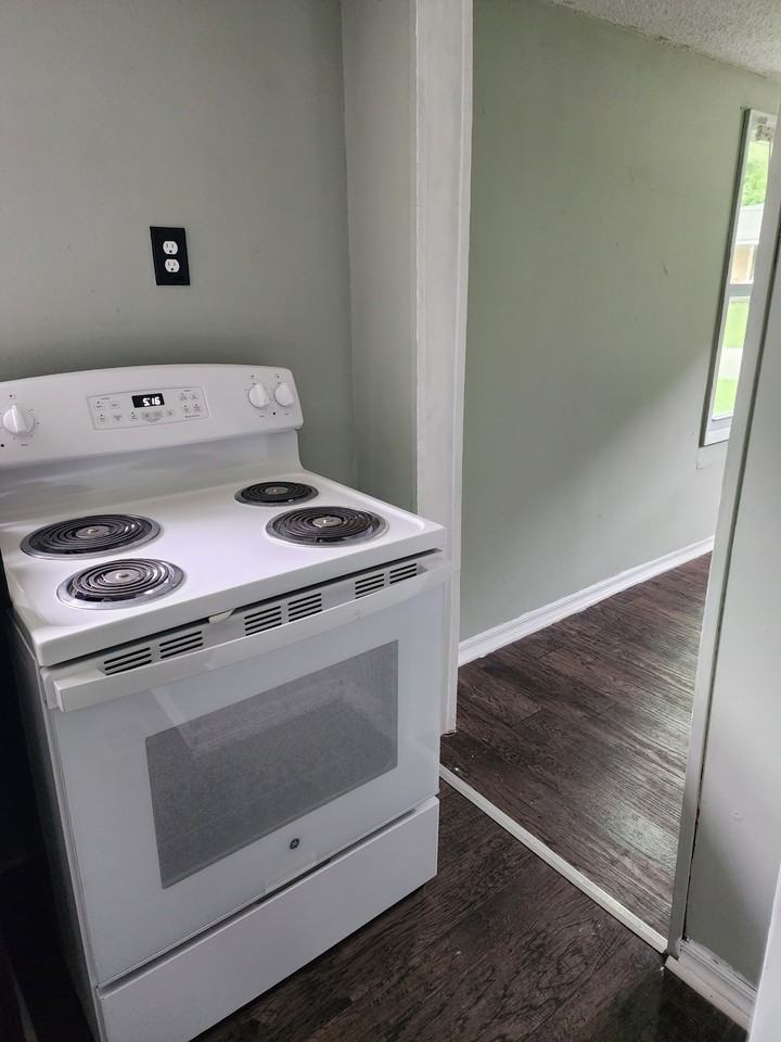 109 Powell St #NA - Photo 3 of 14