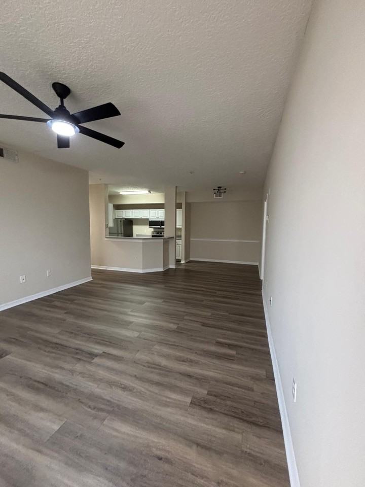 5560 Metrowest Blvd #207 - Photo 4 of 28