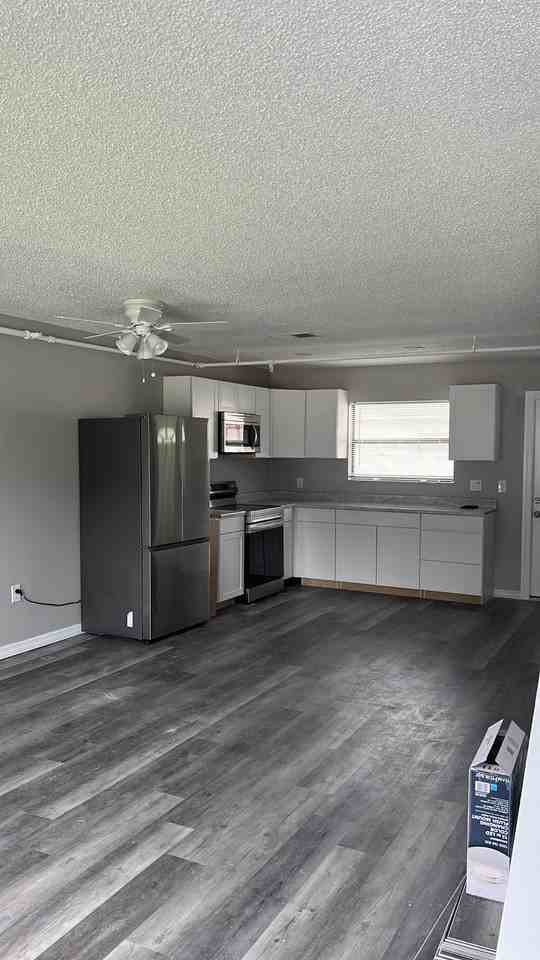 1412 Montana Ave #1412 - Photo 2 of 11