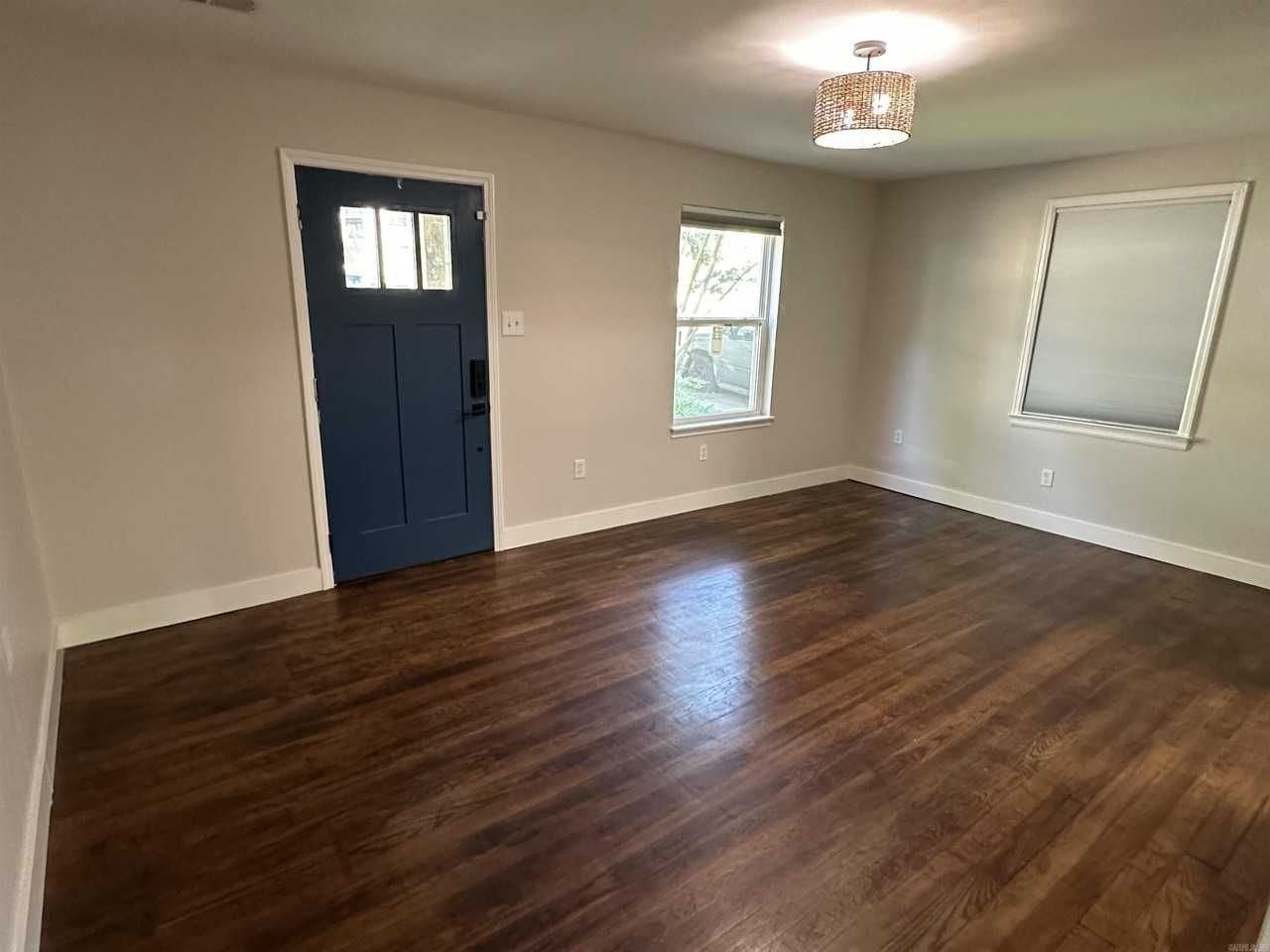 2119 S Harrison St - Photo 2 of 32