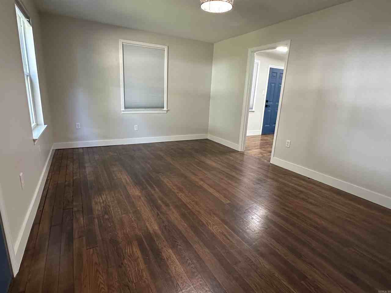 2119 S Harrison St - Photo 3 of 32