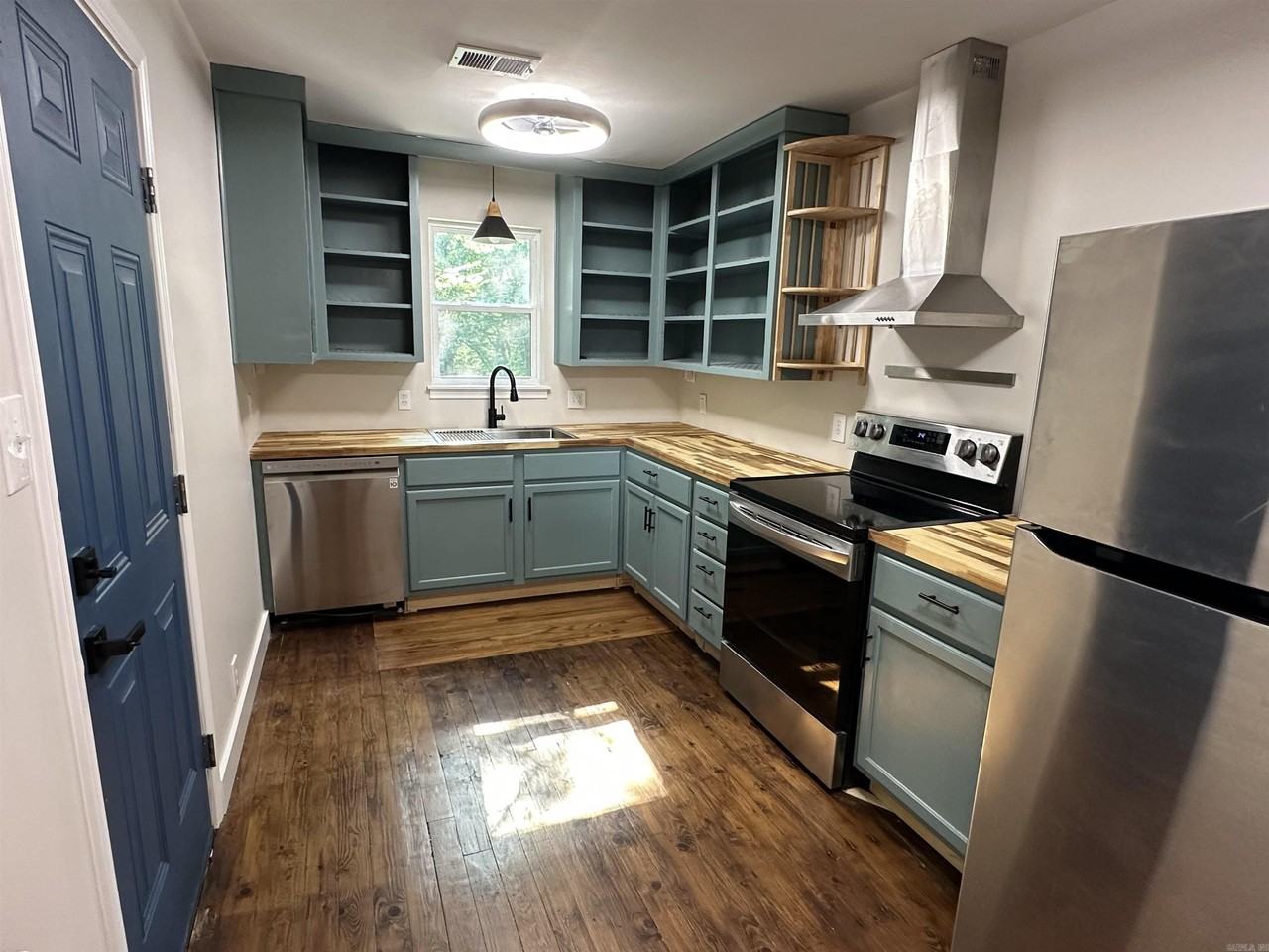 2119 S Harrison St - Photo 5 of 32