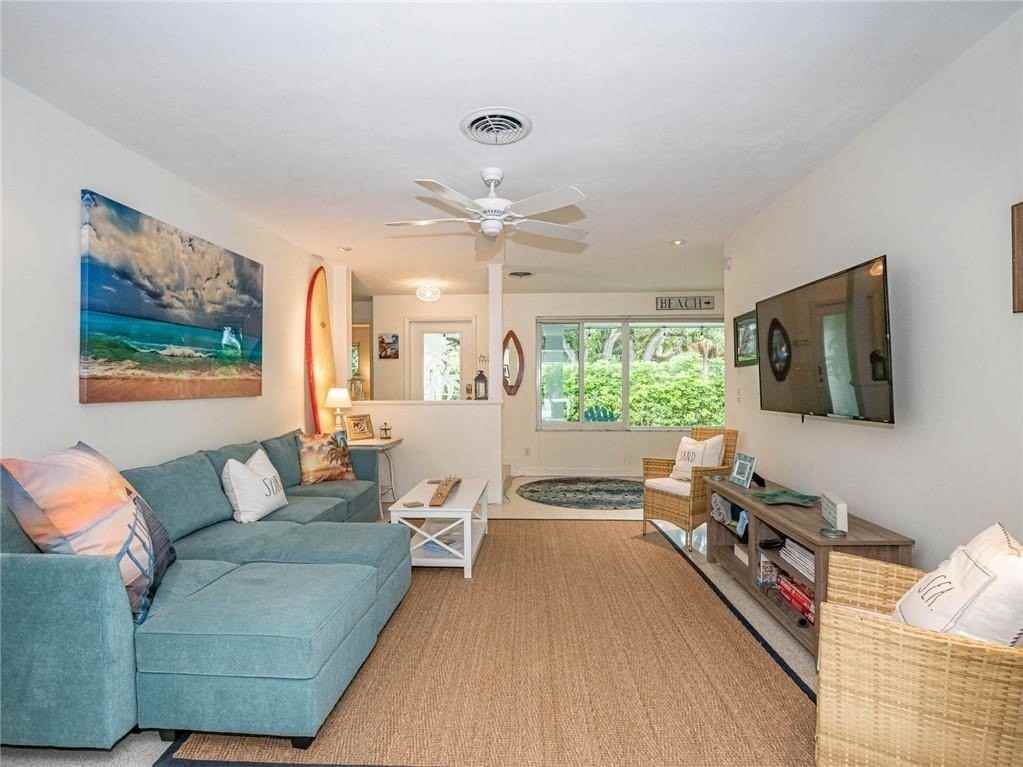 912 Jasmine Ln - Photo 7 of 33