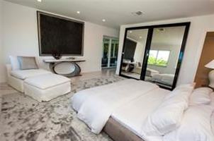 featured image of 1087 Diplomat Pkwy