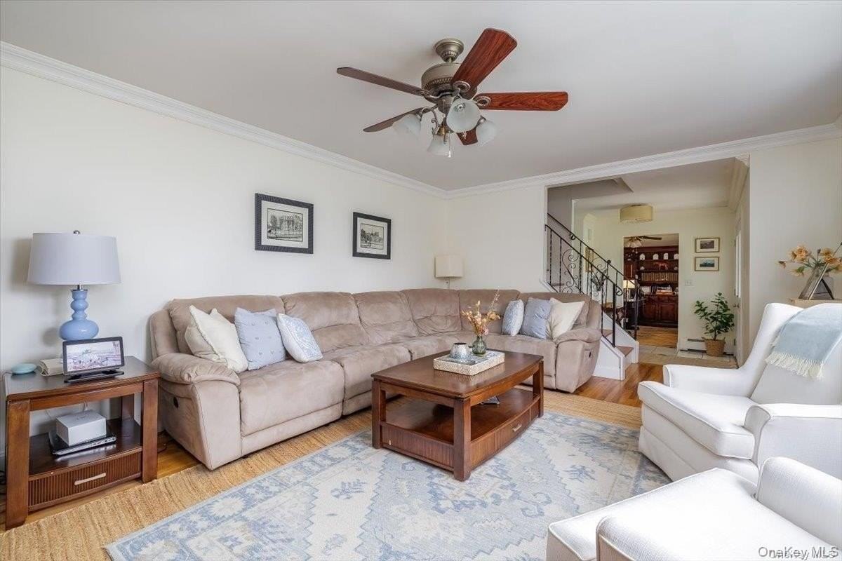 44 Frazer Dr - Photo 3 of 30