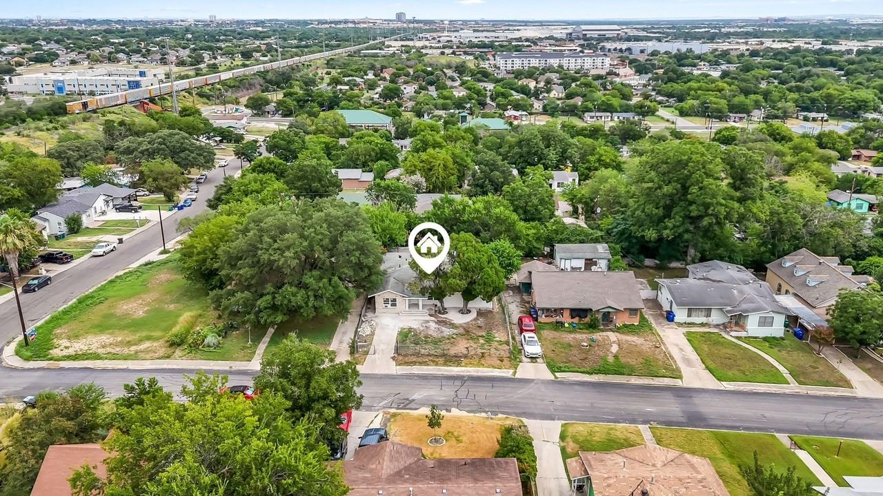 Morningview Dr - Photo 2 of 9