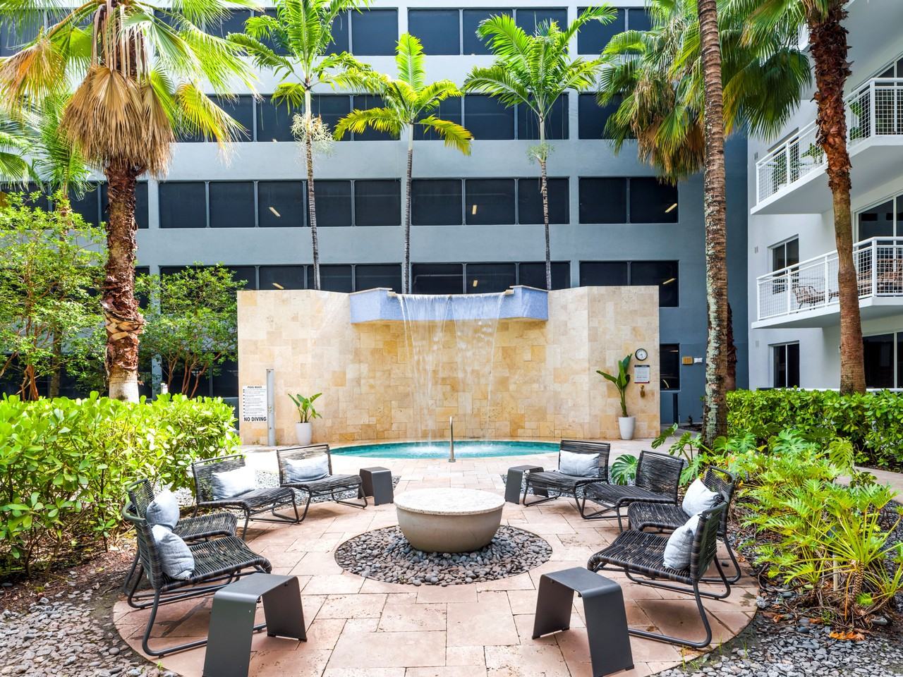 The Manor at CityPlace - Photo 6 of 29