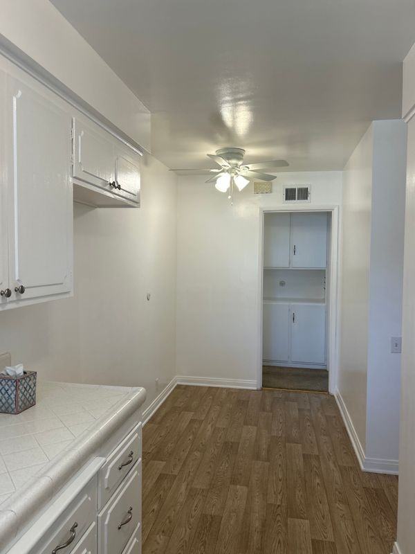 637 Fairview Ave ##17 - Photo 3 of 11