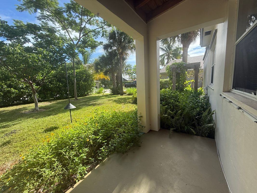 620 Ne 12th Ave ##E - Photo 2 of 14