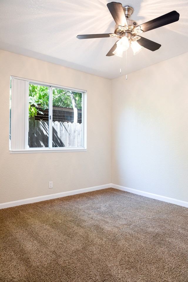 Creekview Homes - Photo 5 of 16