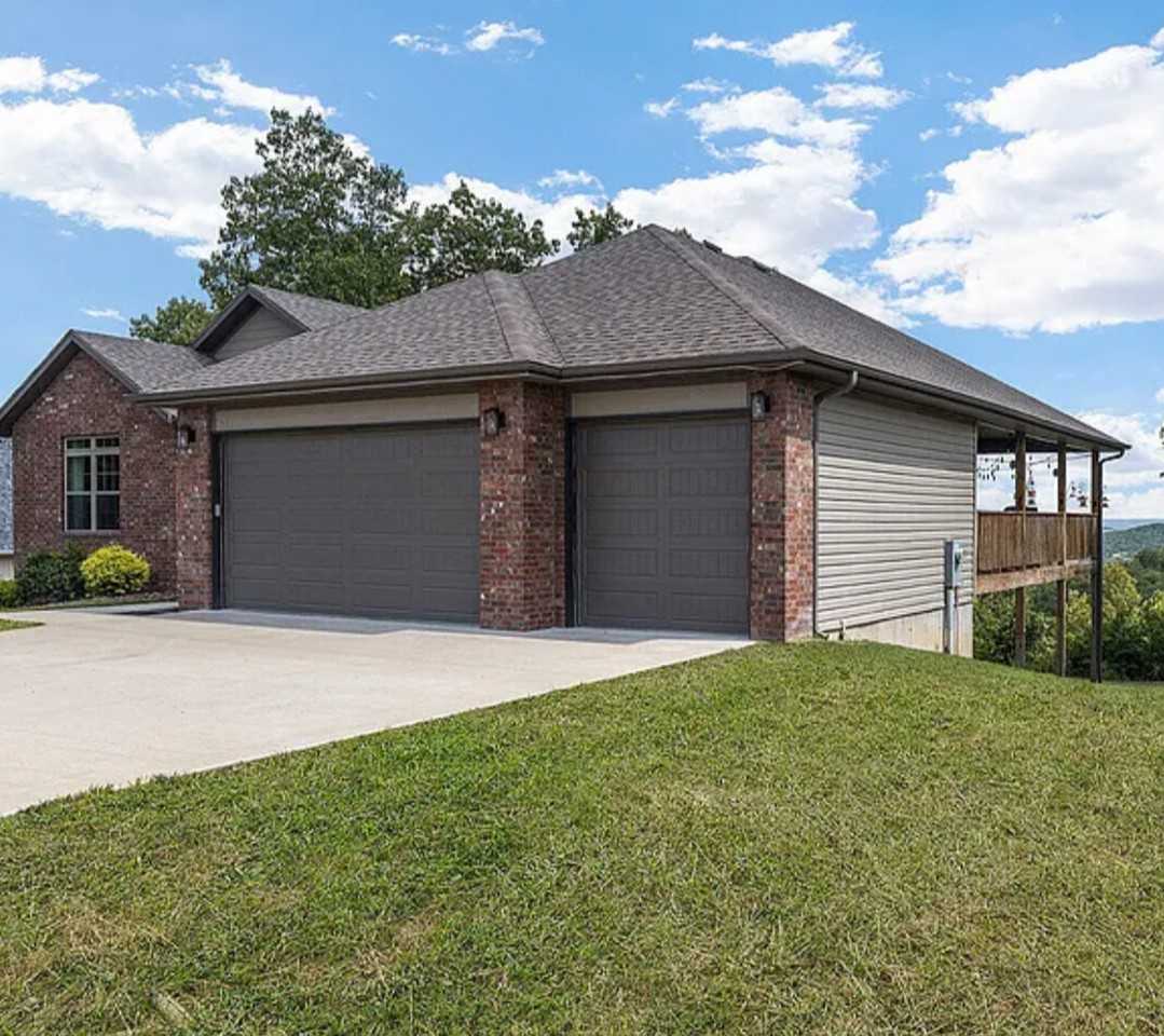 1108 Emory Creek Boulevard - Photo 2 of 37