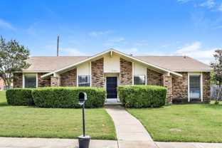 902 Live Oak Dr - Photo 1 of 1