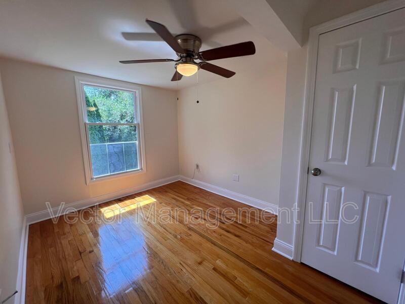 2628 State St - Photo 7 of 19